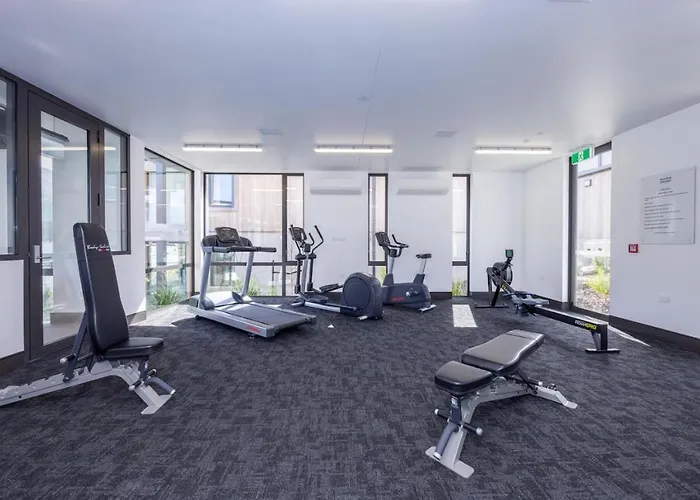 Apartment Penthouse With Marina Views - Or Two Bedroom *