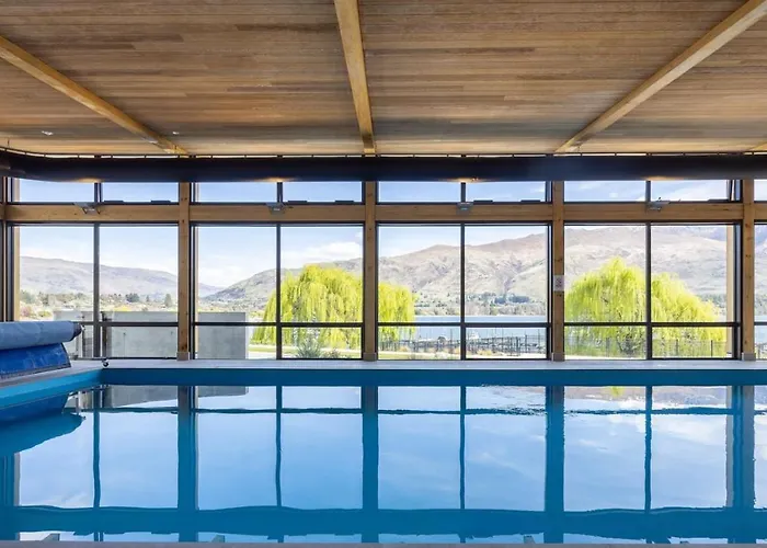 Penthouse With Marina Views - Or Two Bedroom Wanaka