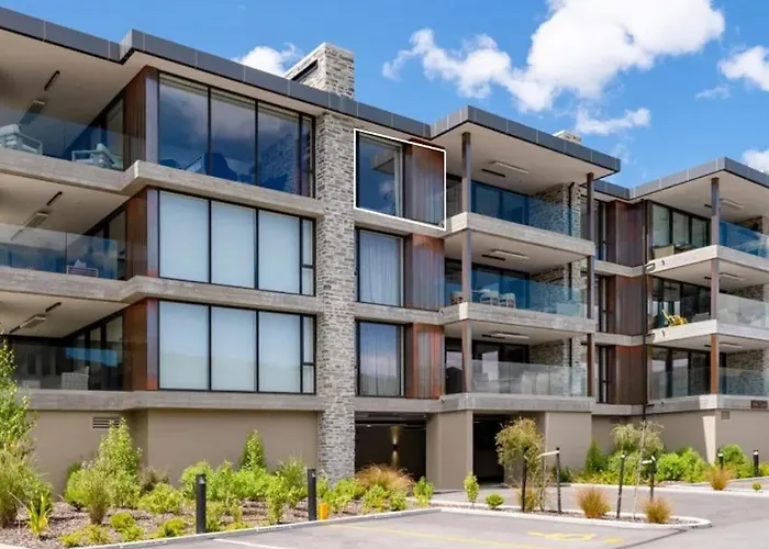Apartment Penthouse With Marina Views - Or Two Bedroom Wanaka